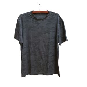 Lululemon Metal Tech Shirt Mens Size L Gray Breathable Athletic Short Sleeve